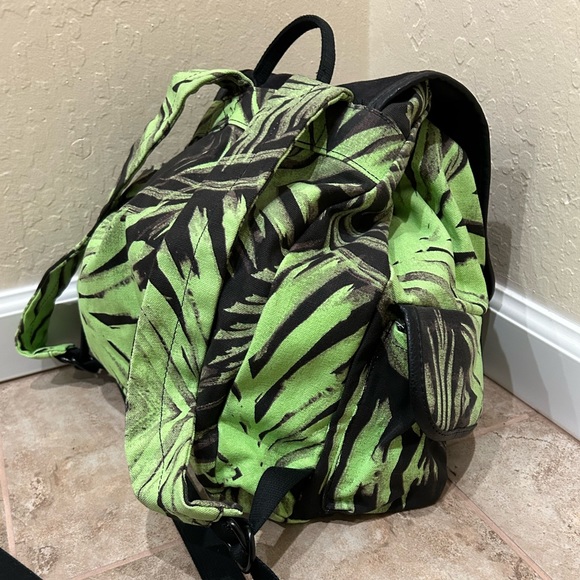 BOGO ☀️ Canvas Hurley Backpack in Bright Green Tropical Print - Picture 10 of 14